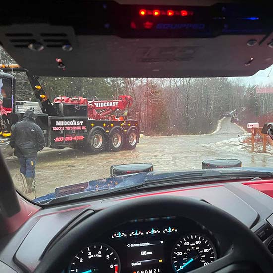 heavy duty towing company in maine
